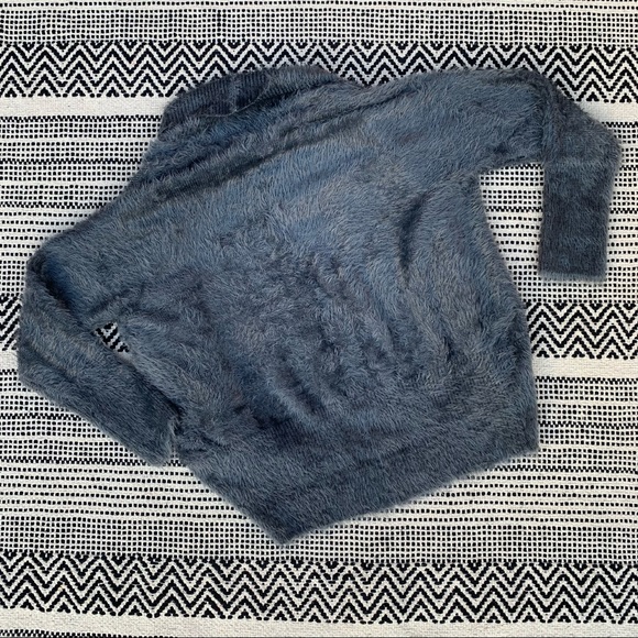 BB Dakota Fuzzy Grey Edwin Sweater size S - Picture 2 of 4